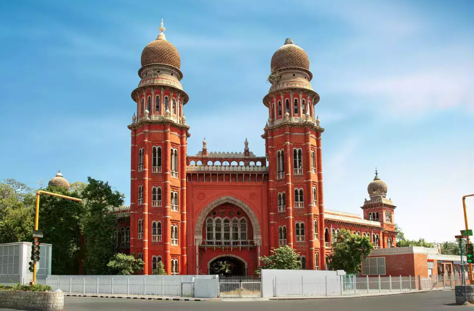 Madras HC fines sub register rs 25000 for refusing to register sale deed